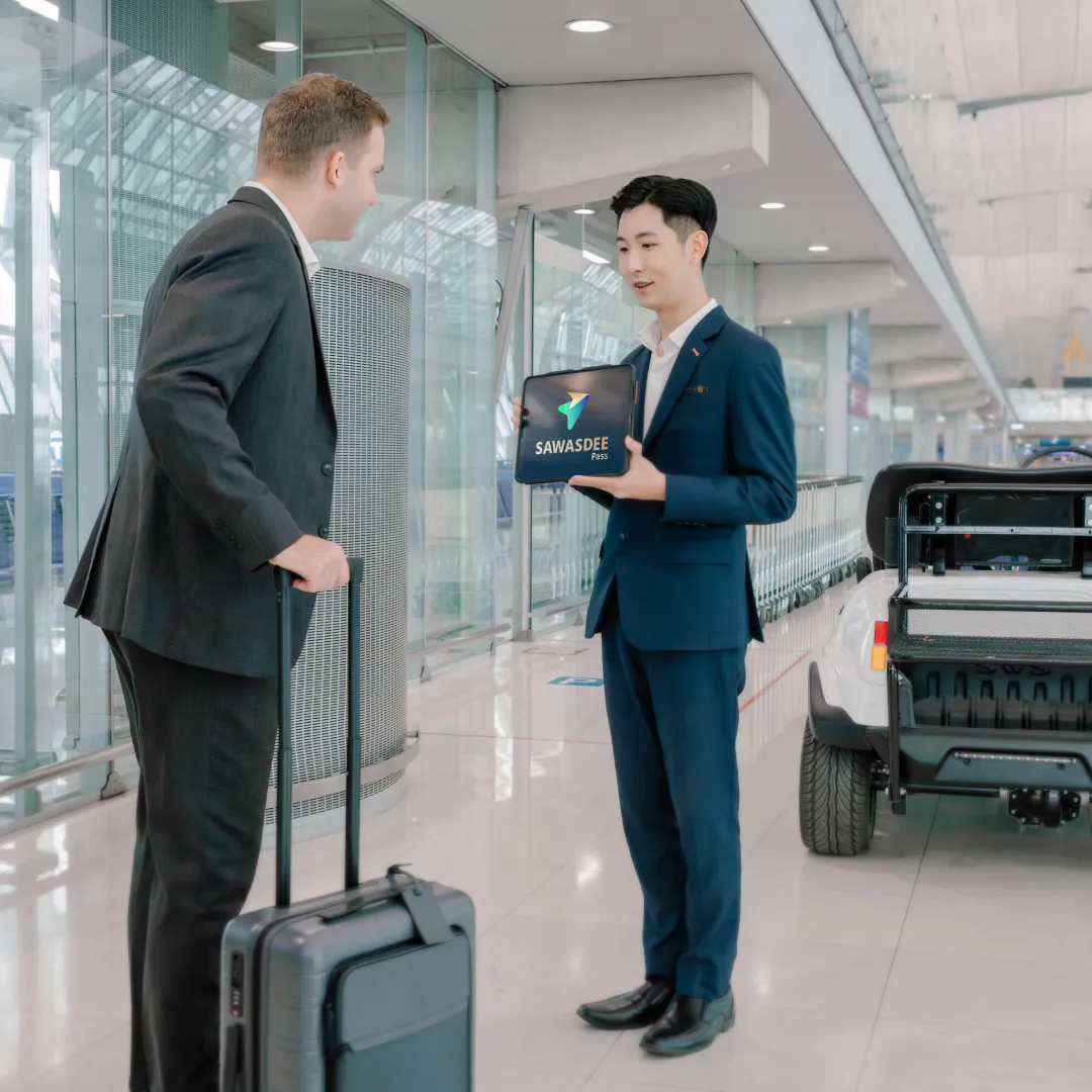 Bangkok temple and river